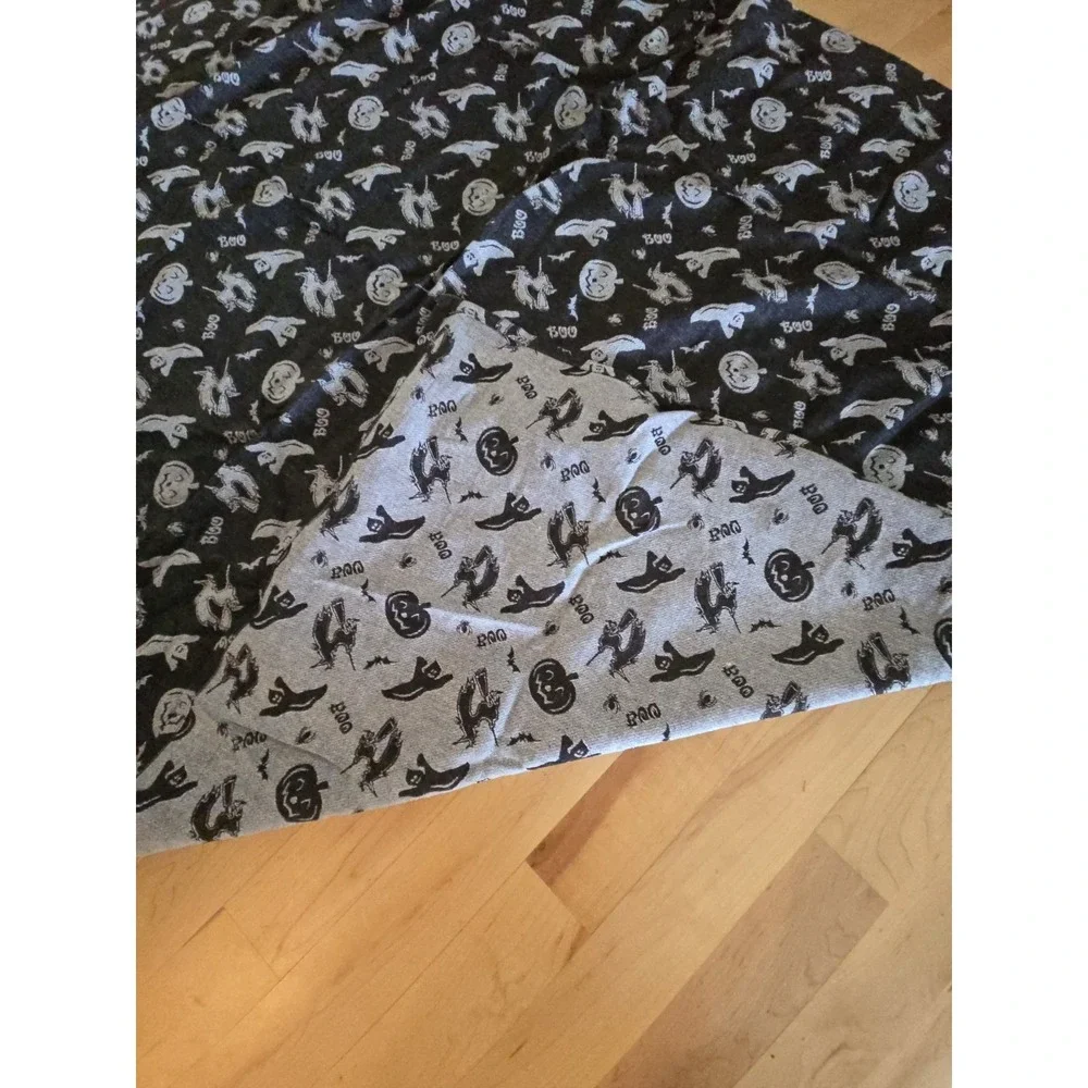Halloween Tablecloth Black White Gray Reversible Rectanglr Pumpkin Witch Bats